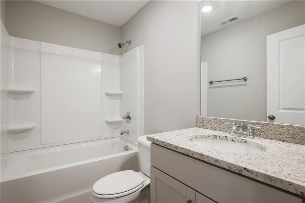 2826 Laurel Ridge Circle