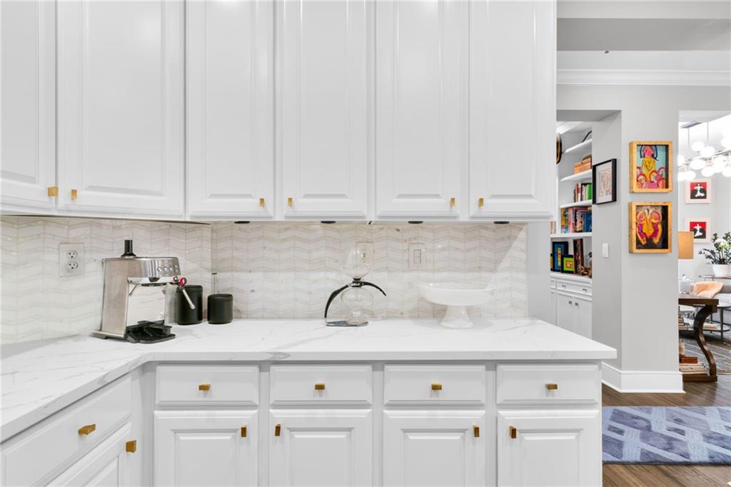 560 Dutch Valley Road NE Unit 403
