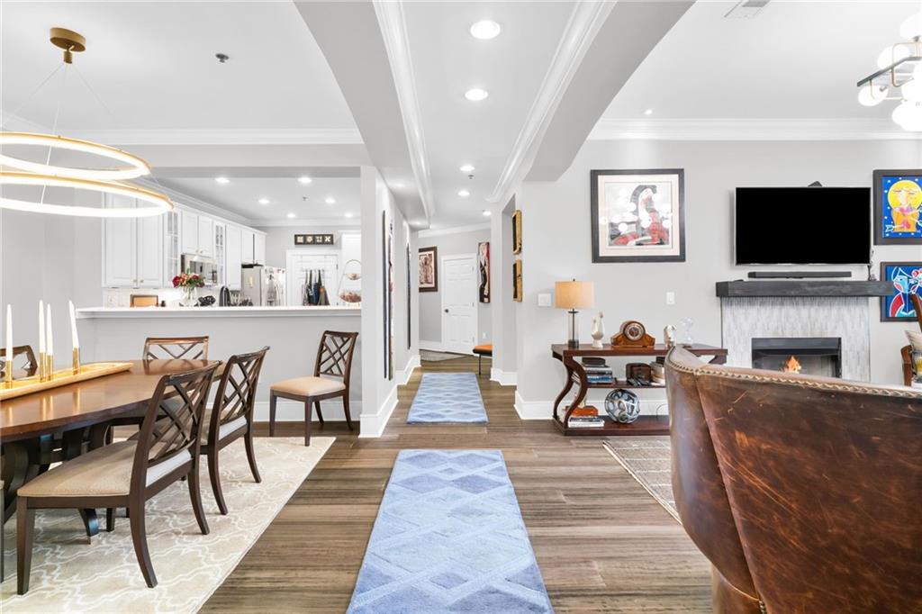 560 Dutch Valley Road NE Unit 403