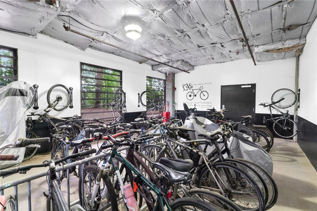560 Dutch Valley Road NE Unit 403