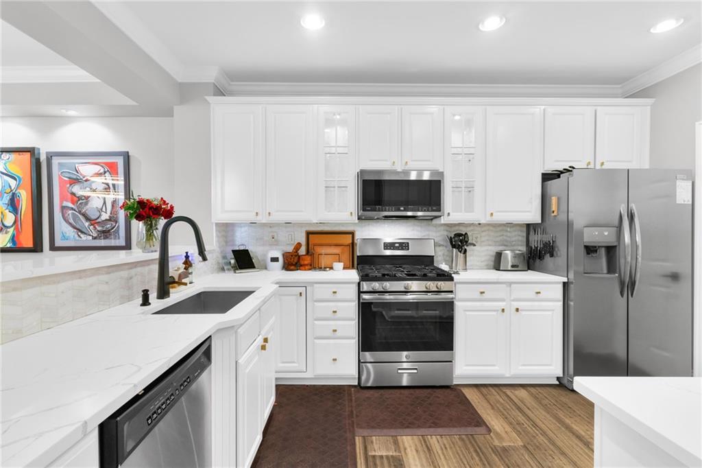 560 Dutch Valley Road NE Unit 403