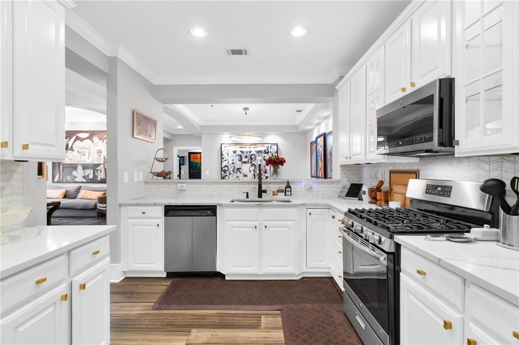 560 Dutch Valley Road NE Unit 403