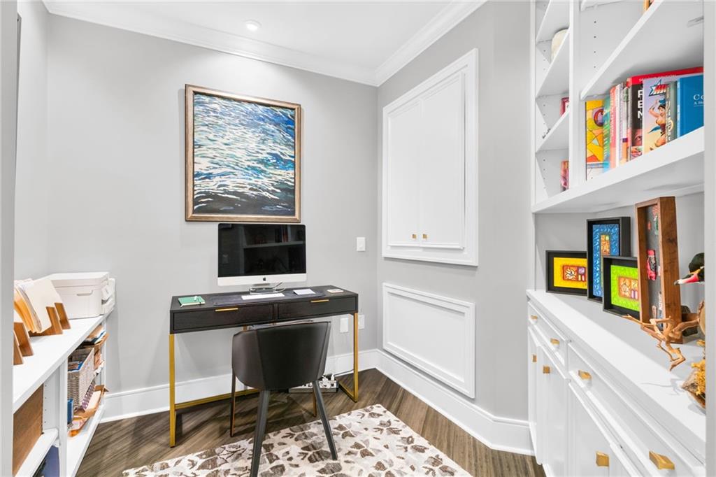 560 Dutch Valley Road NE Unit 403
