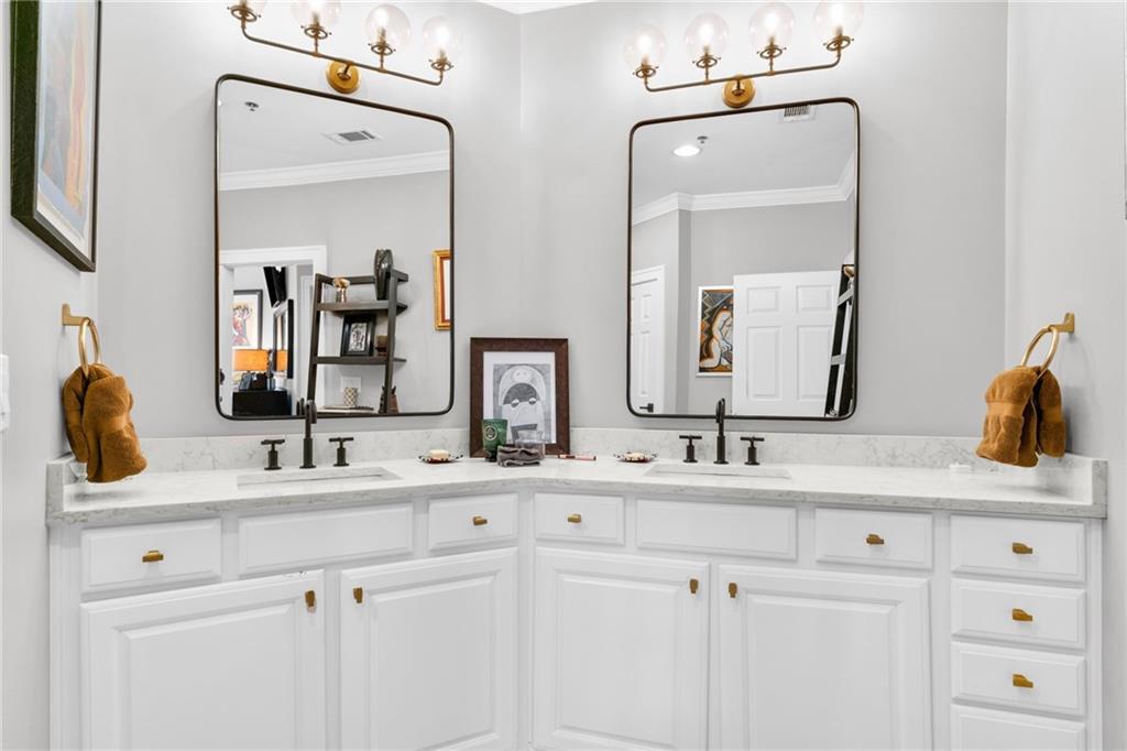 560 Dutch Valley Road NE Unit 403
