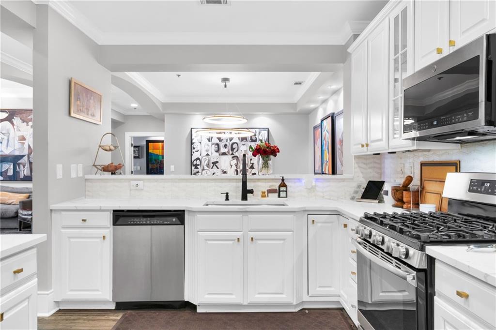 560 Dutch Valley Road NE Unit 403
