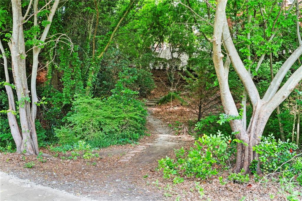 560 Dutch Valley Road NE Unit 403