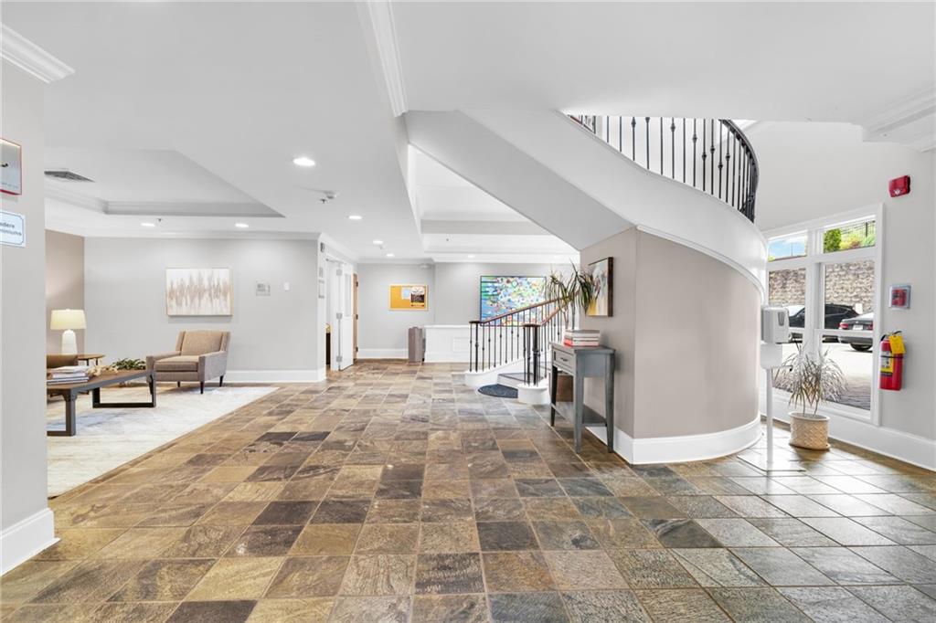 560 Dutch Valley Road NE Unit 403