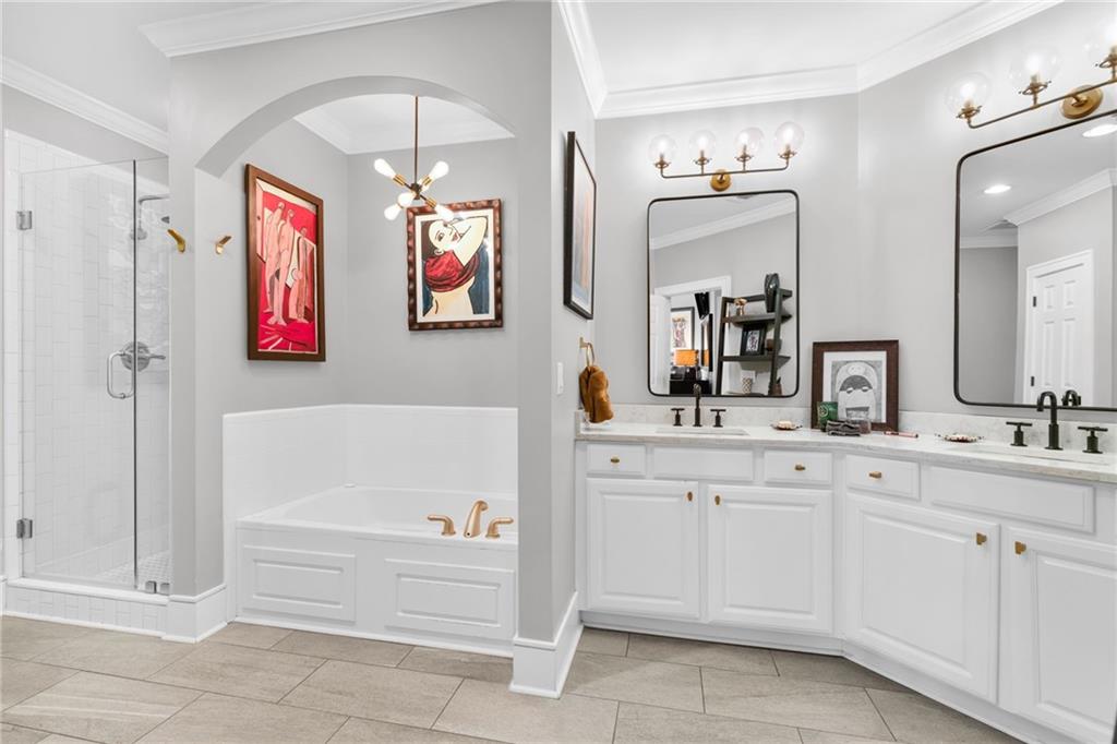 560 Dutch Valley Road NE Unit 403