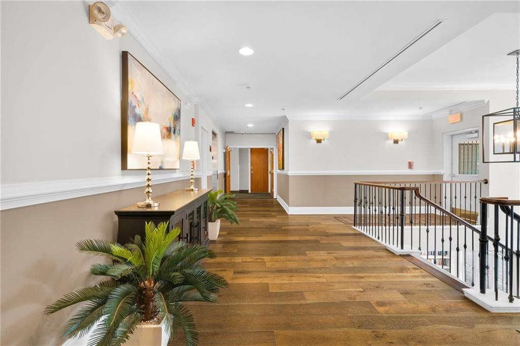 560 Dutch Valley Road NE Unit 403