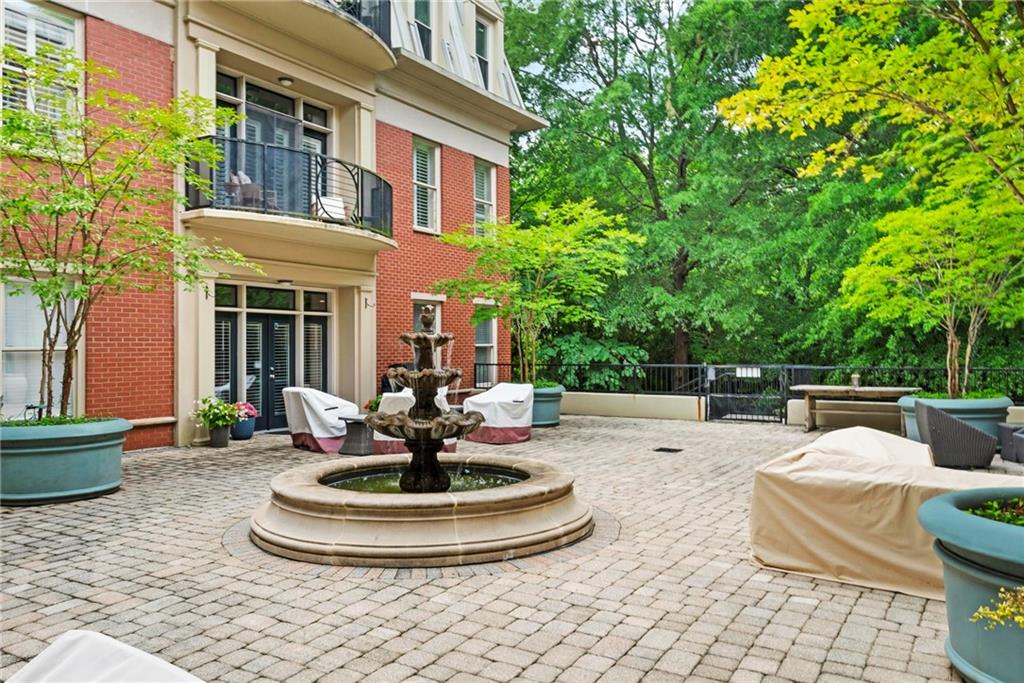 560 Dutch Valley Road NE Unit 403