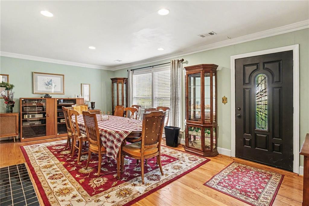 2088 E Roxboro Road NE