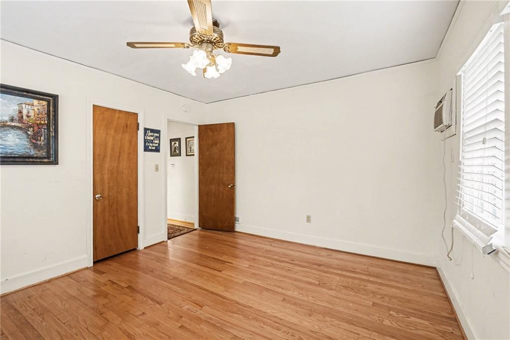 2088 E Roxboro Road NE