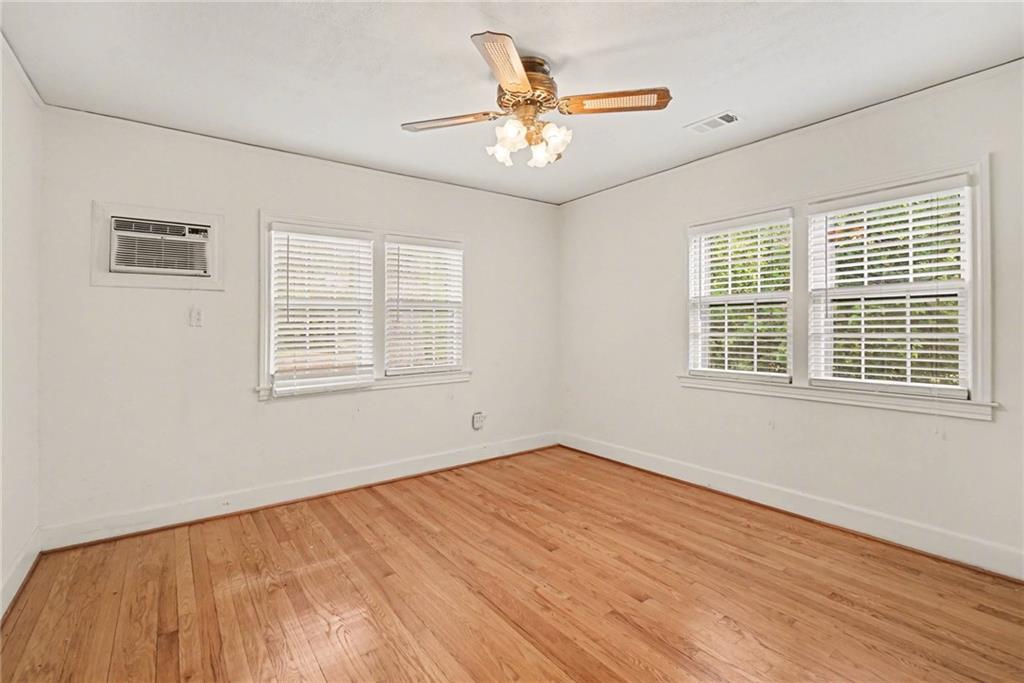 2088 E Roxboro Road NE