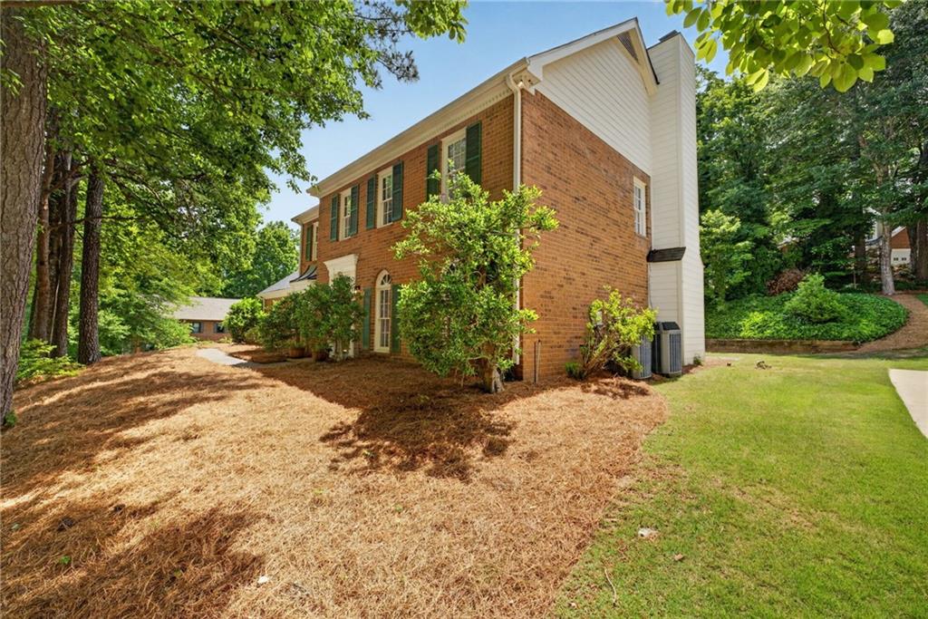 4150 Woodlark Court NE