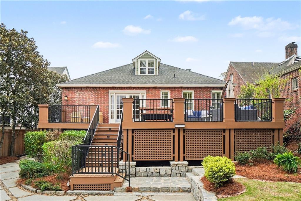 1528 N Highland Avenue NE