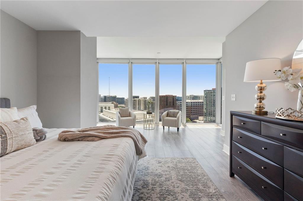 1080 Peachtree Street NE Unit 2111