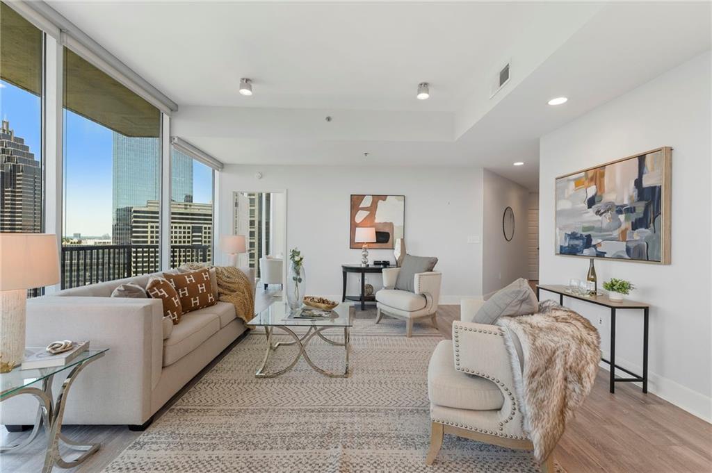 1080 Peachtree Street NE Unit 2111