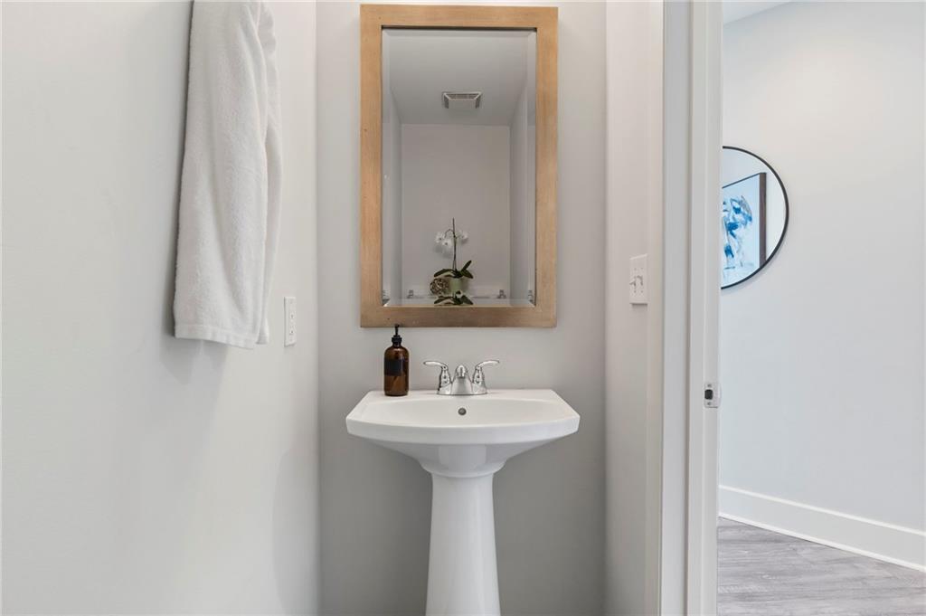 1080 Peachtree Street NE Unit 2111