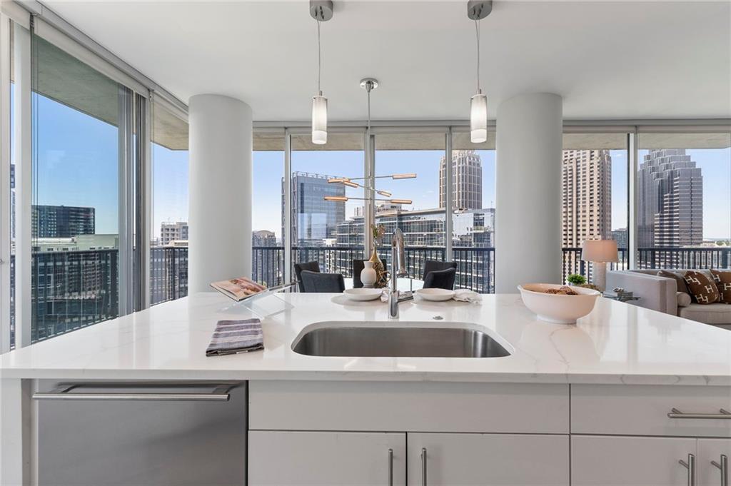 1080 Peachtree Street NE Unit 2111