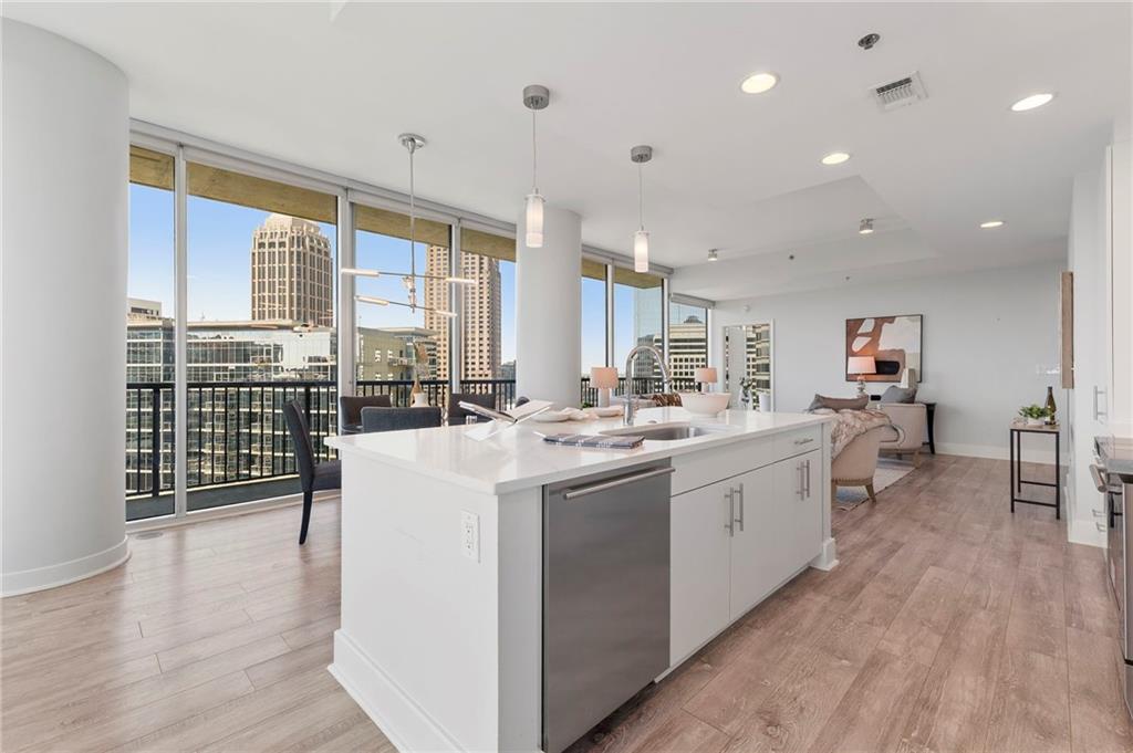 1080 Peachtree Street NE Unit 2111