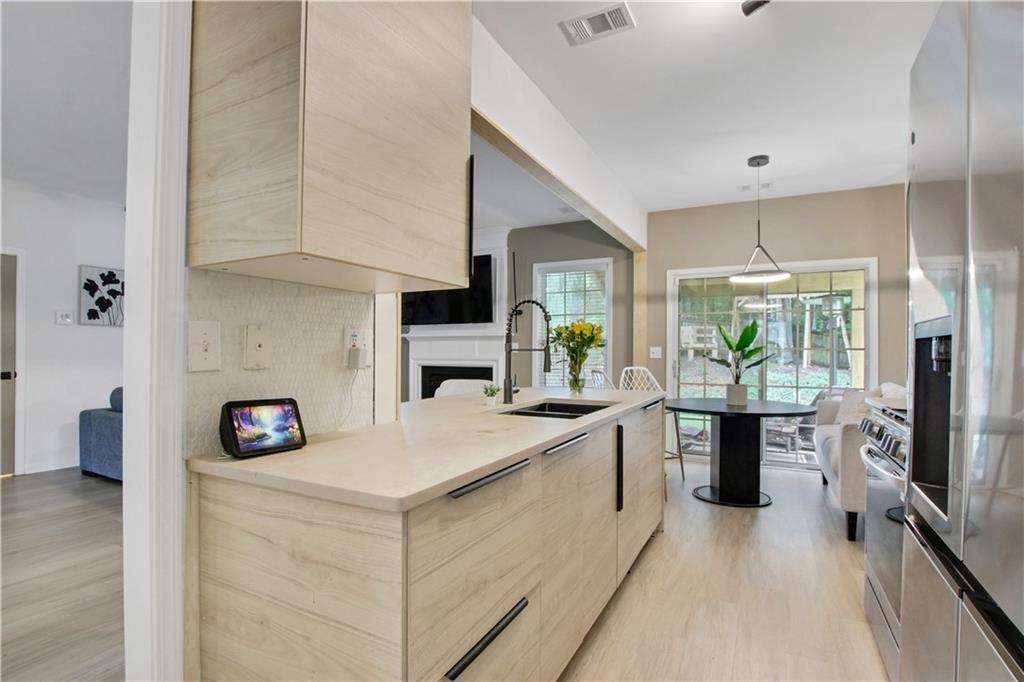 1084 Dunedin Trail