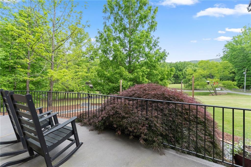 253 Happy Trails Way