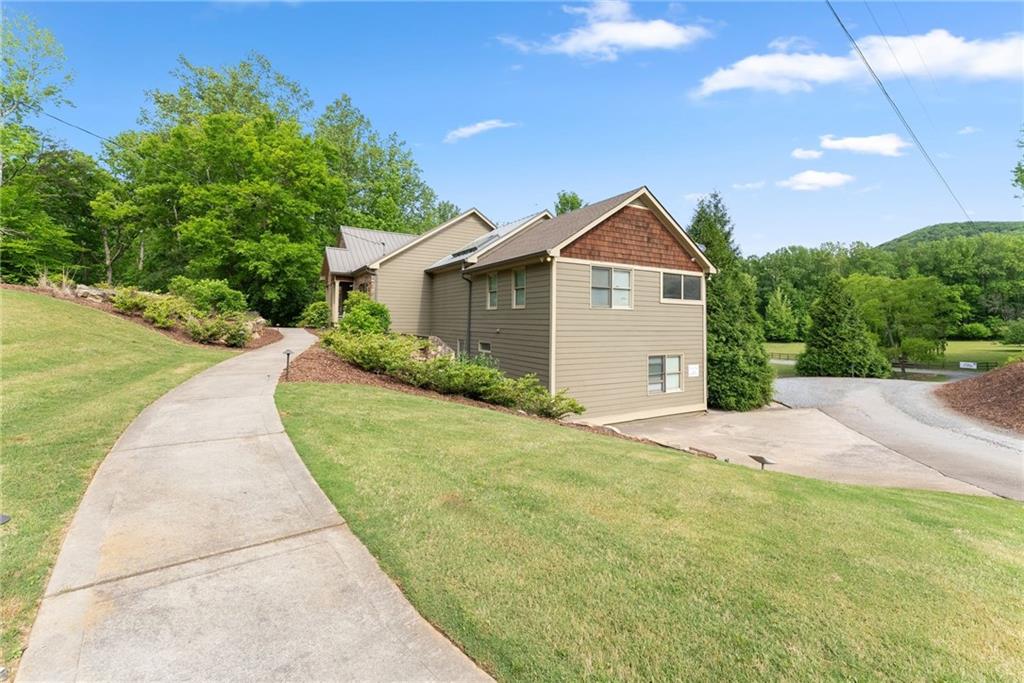 253 Happy Trails Way