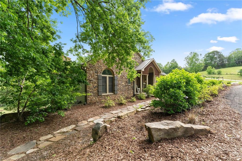 253 Happy Trails Way