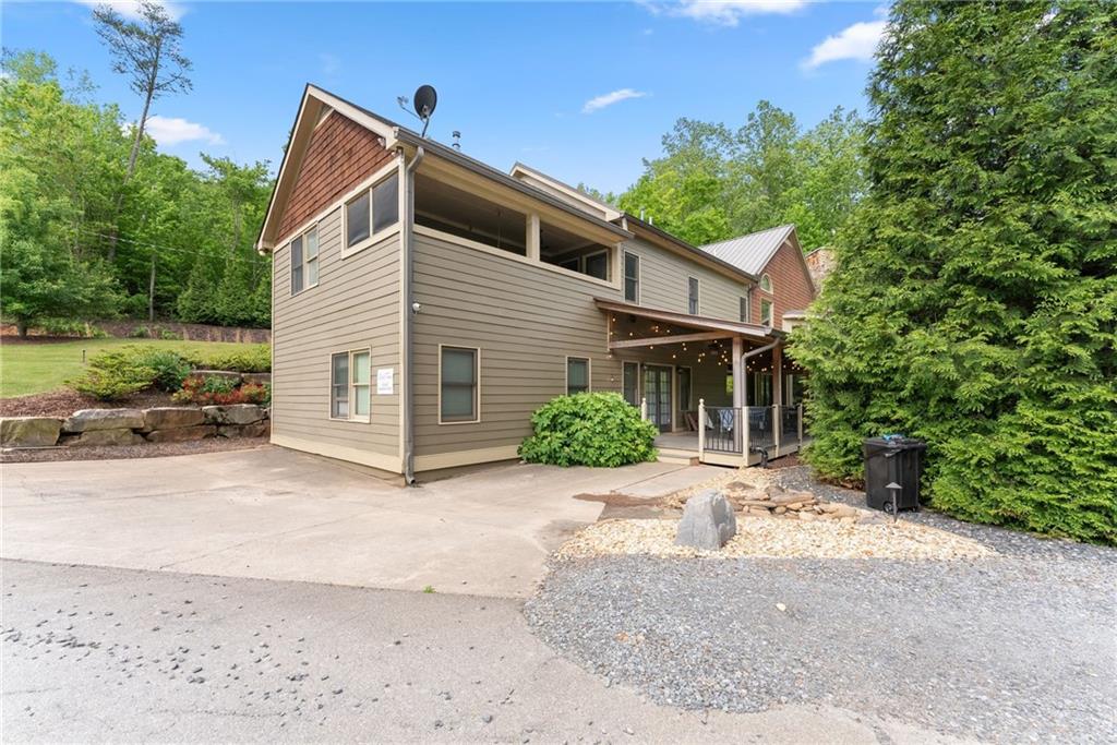 253 Happy Trails Way