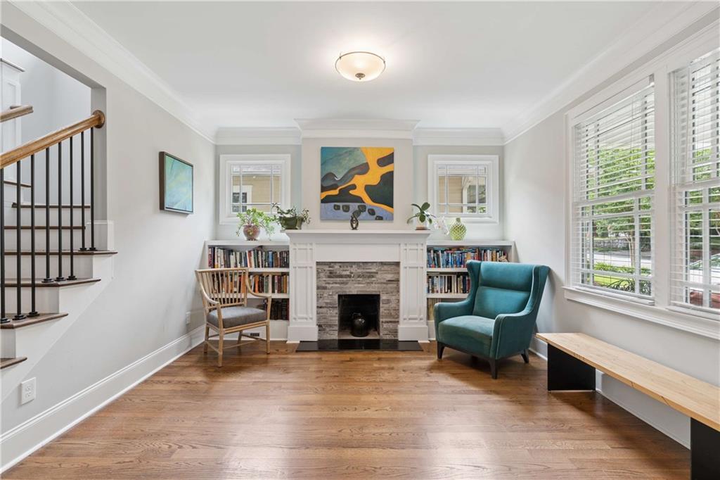 355 6th Street NE
