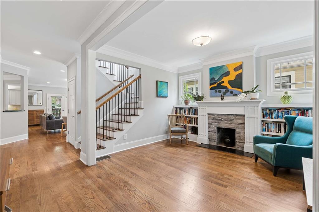 355 6th Street NE