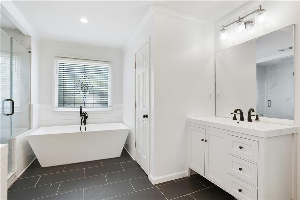 400 Gatehouse Court