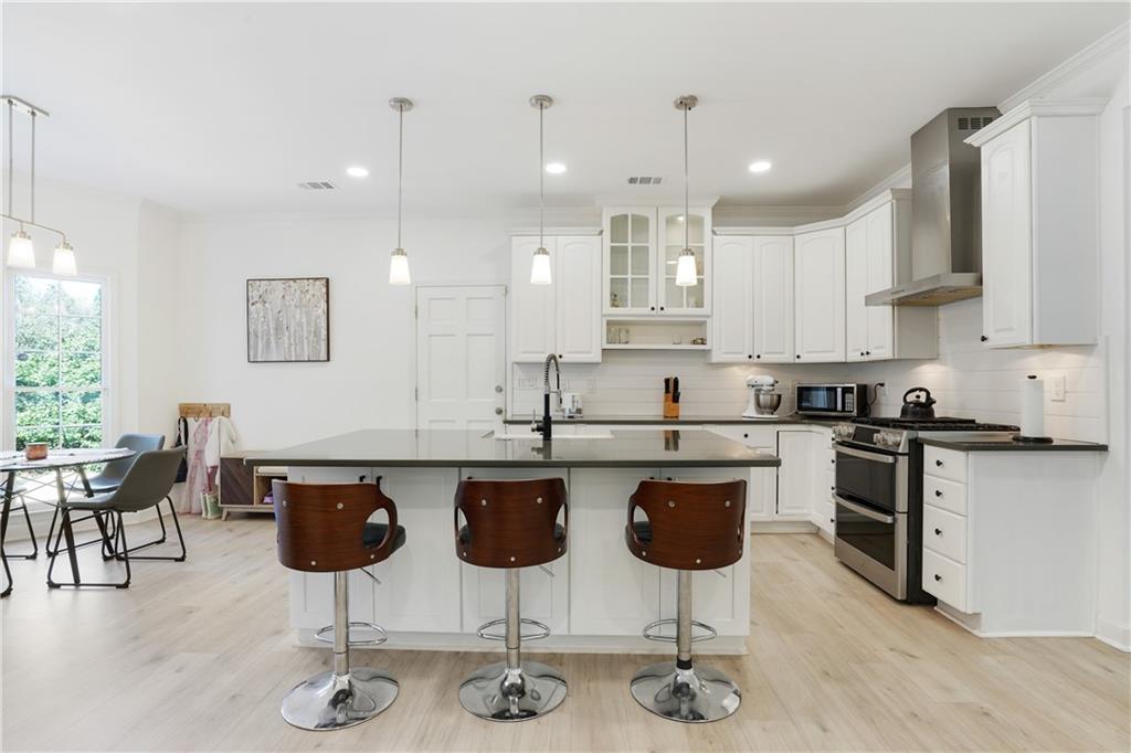 400 Gatehouse Court