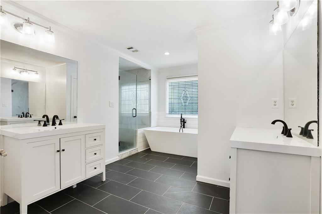 400 Gatehouse Court