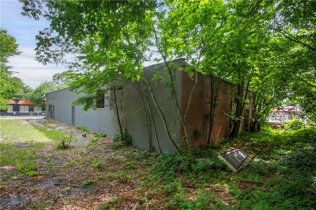 638 Dill Avenue SW