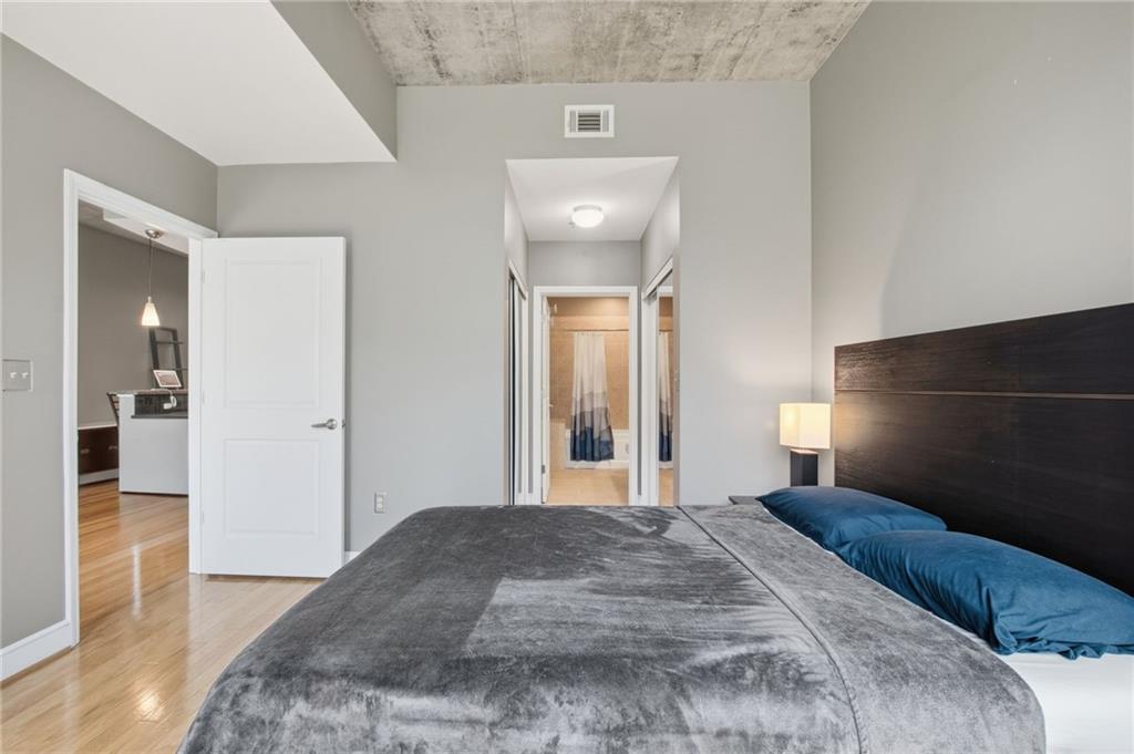 950 W Peachtree Street NW Unit 913