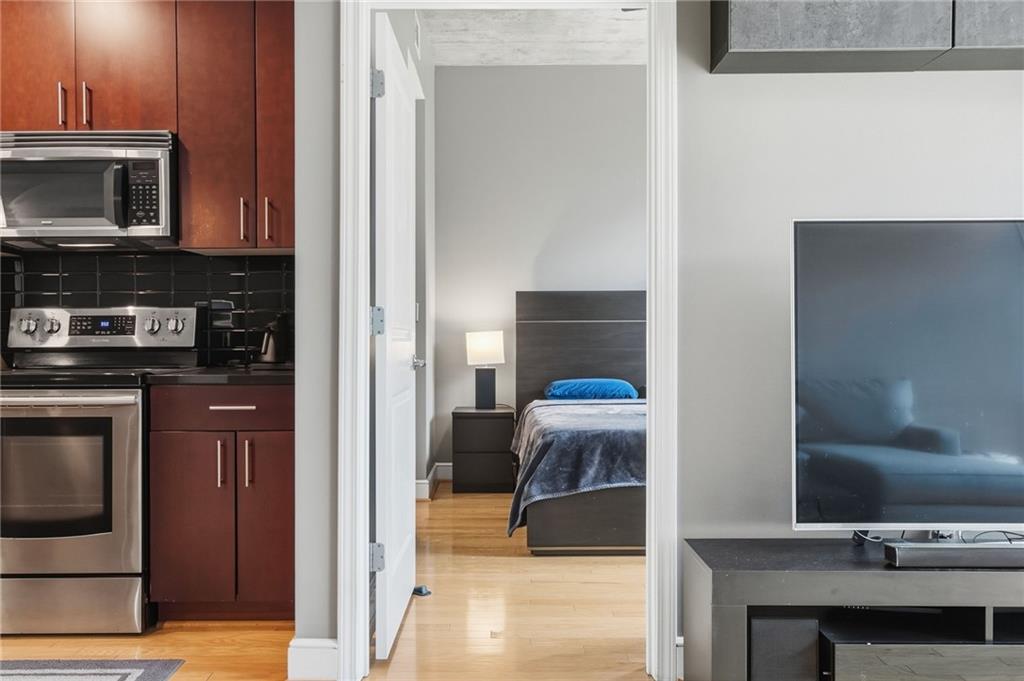950 W Peachtree Street NW Unit 913