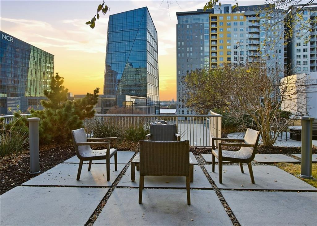 950 W Peachtree Street NW Unit 913