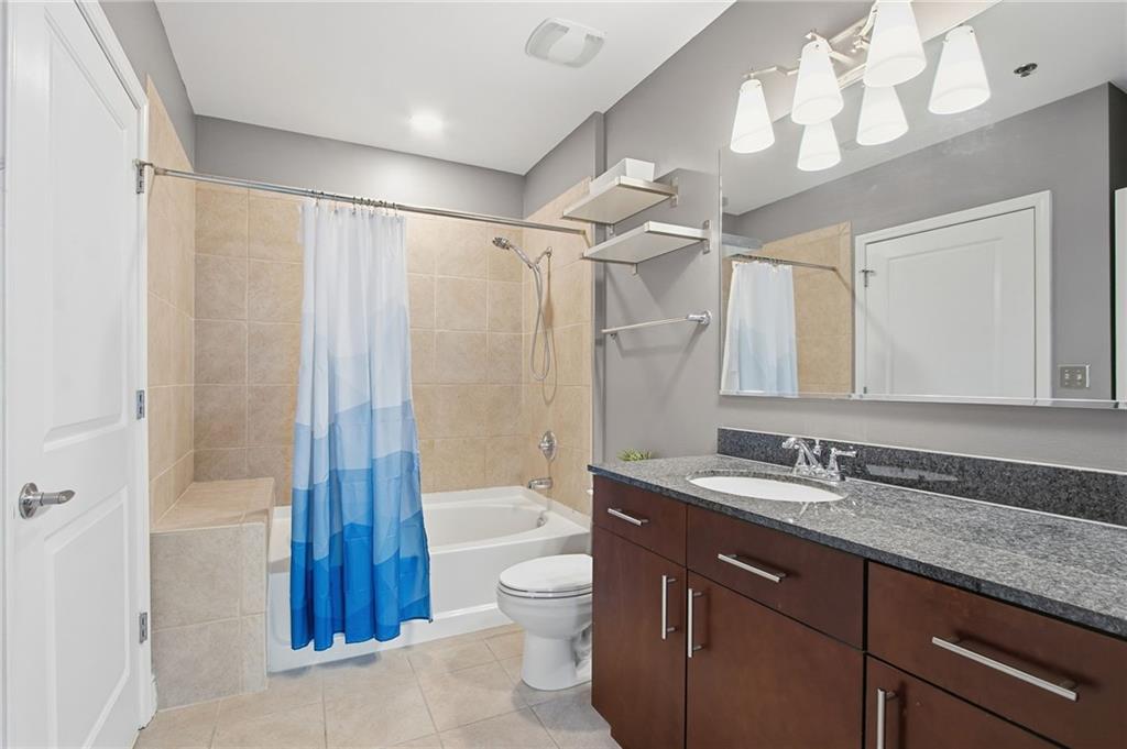 950 W Peachtree Street NW Unit 913