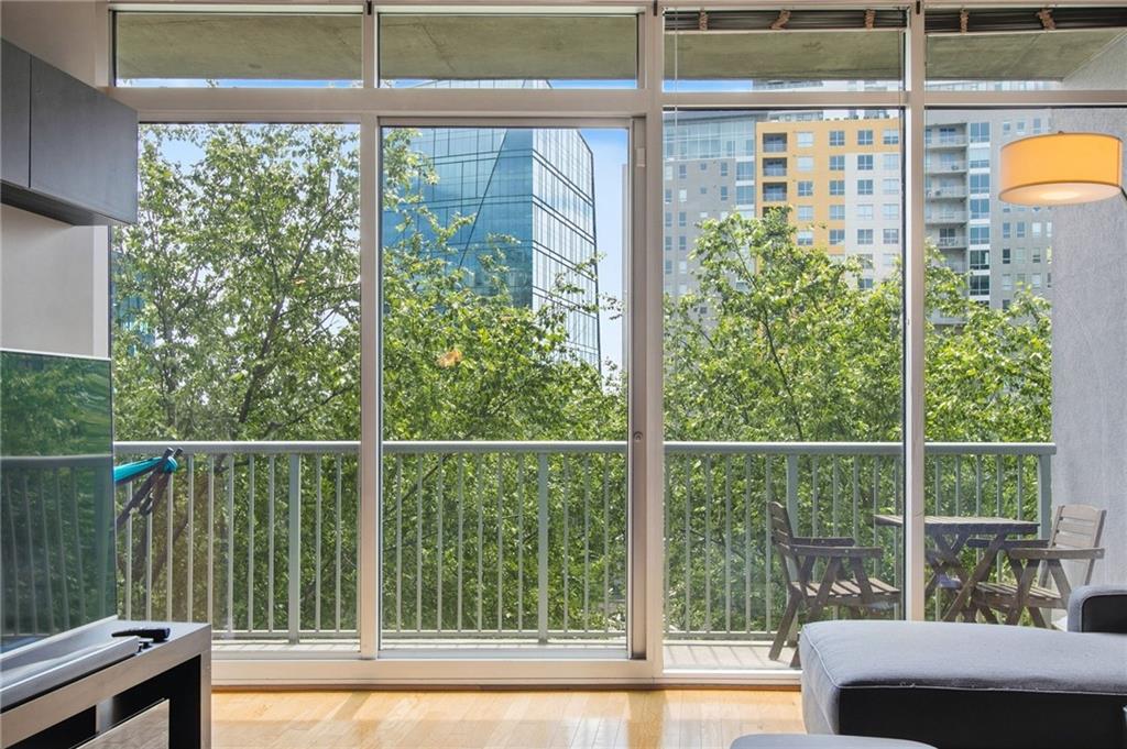 950 W Peachtree Street NW Unit 913
