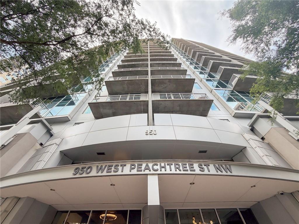 950 W Peachtree Street NW Unit 913