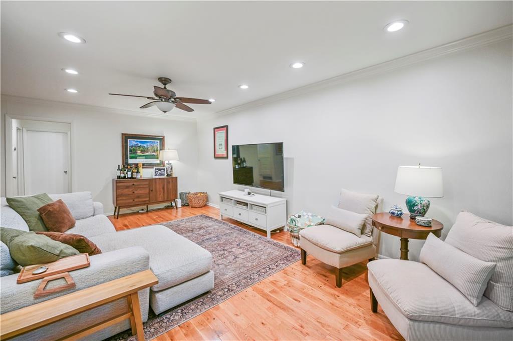 1111 Clairemont Avenue Unit L3