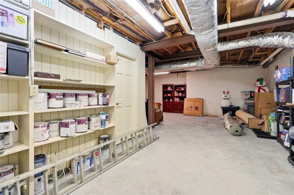 1076 Coronation Drive