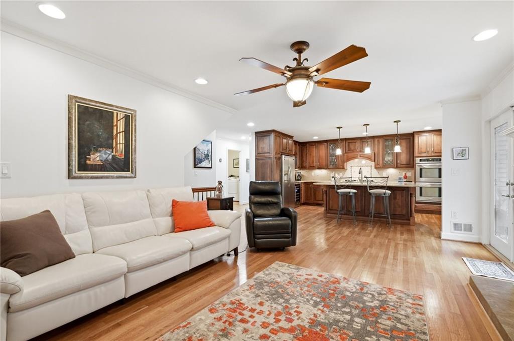 1076 Coronation Drive