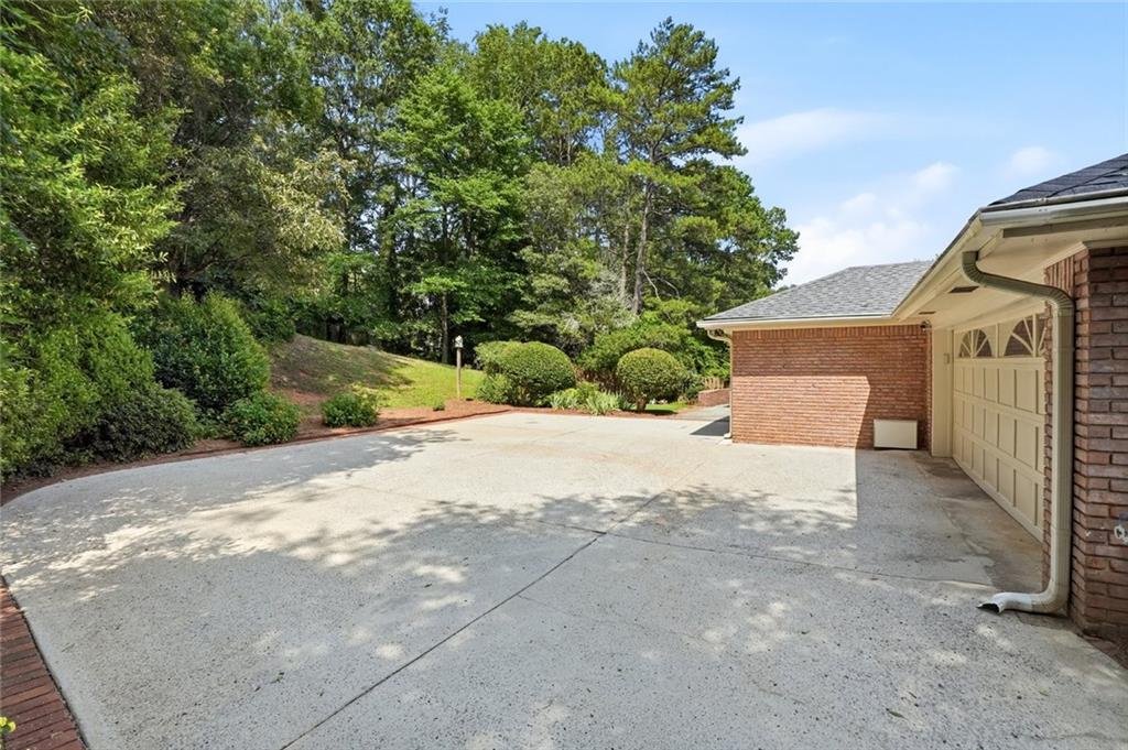 1076 Coronation Drive