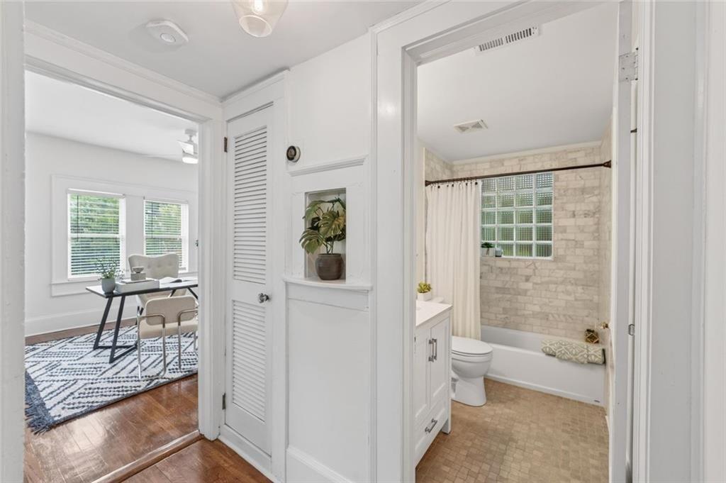 653 Bonaventure Avenue NE Unit 5