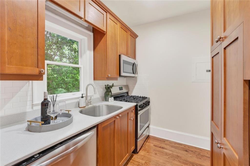 653 Bonaventure Avenue NE Unit 5