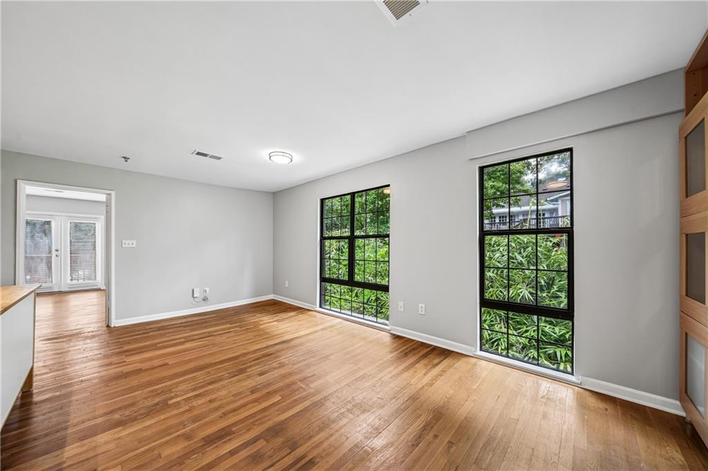 317 8th Street NE Unit 7