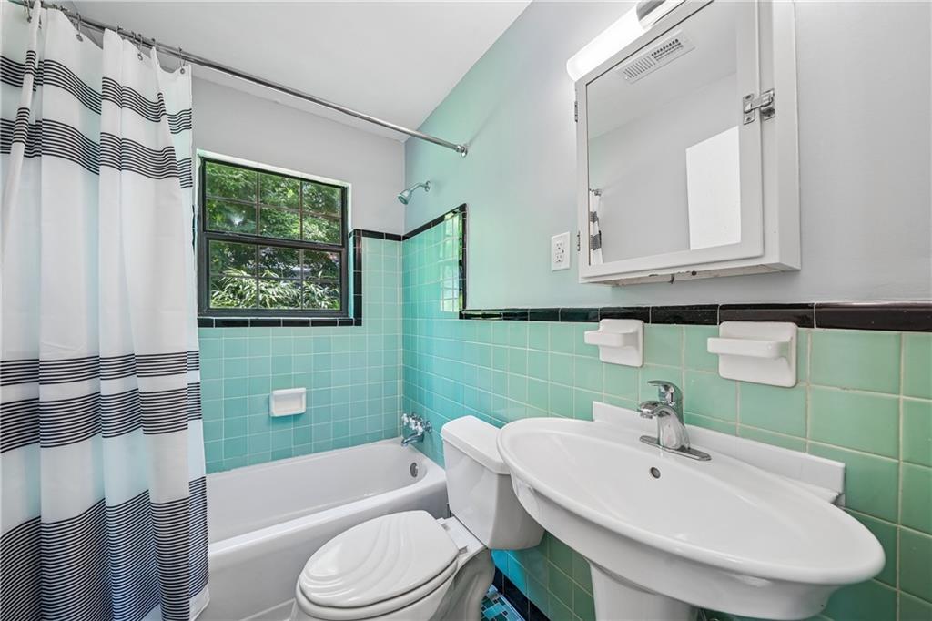 317 8th Street NE Unit 7