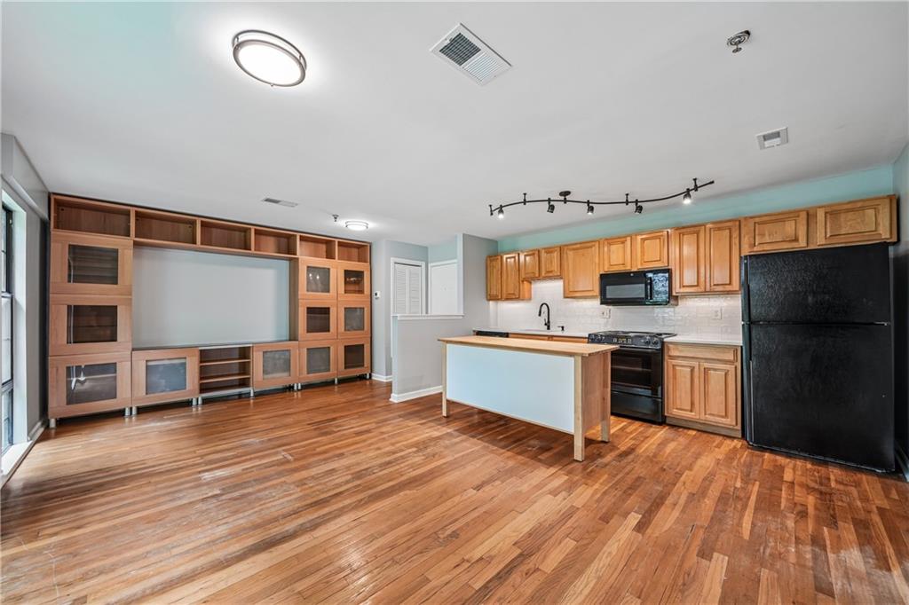 317 8th Street NE Unit 7